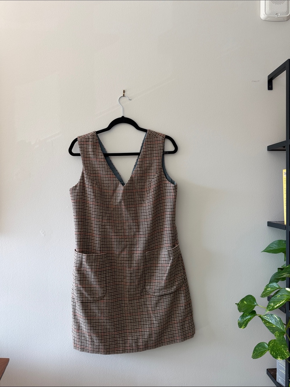 Sleeveless Plaid V-Neck Shift Dress in Brown